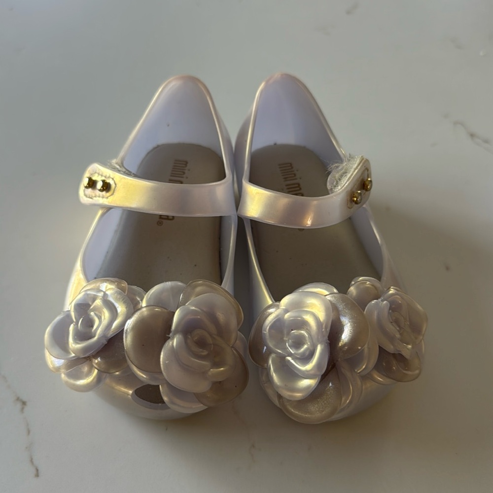 Mini Melissa - Pearly White Toddler Flats size 5